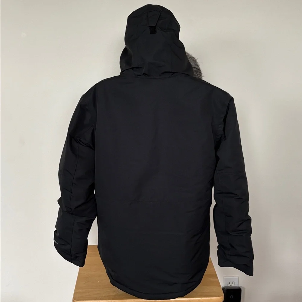 Columbia OmniTech Black Parka  with Faux Fur Trim Size Large
